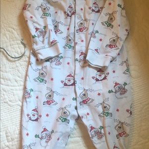 Kissy kissy Christmas pajamas